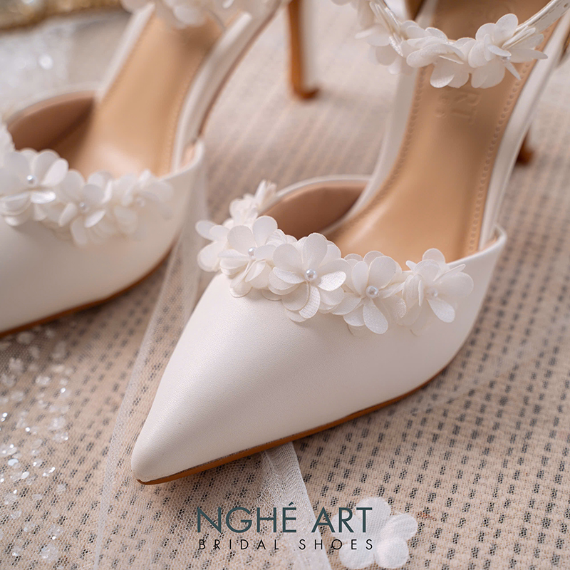 Giày Cưới Hoa 3D Mũi Nhọn - Ảnh 2 - Nghé Art Bridal Shoes – 0822288288