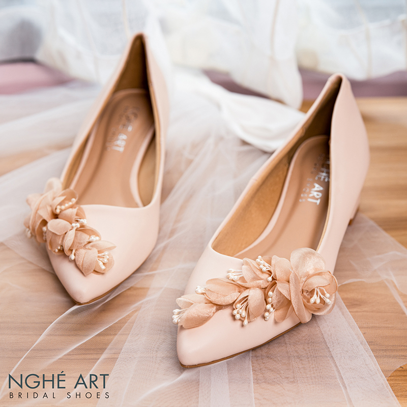 Giày cưới cảm hứng hoa lục bình - Ảnh 3 - Nghé Art Bridal Shoes – 0822288288