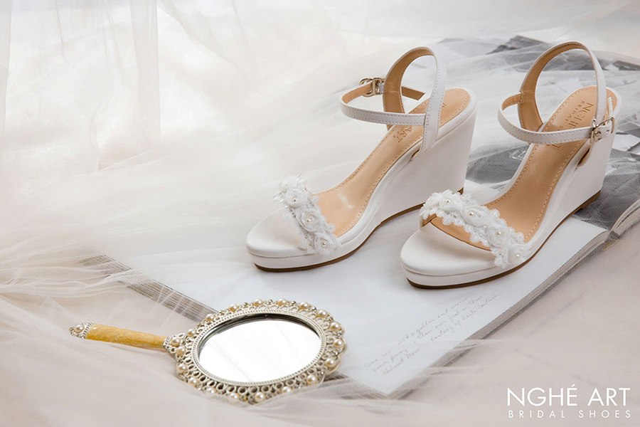 Giày Cưới Hoạ Tiết Hoa Hồng - Ảnh 3 - Nghé Art Bridal Shoes – 0822288288