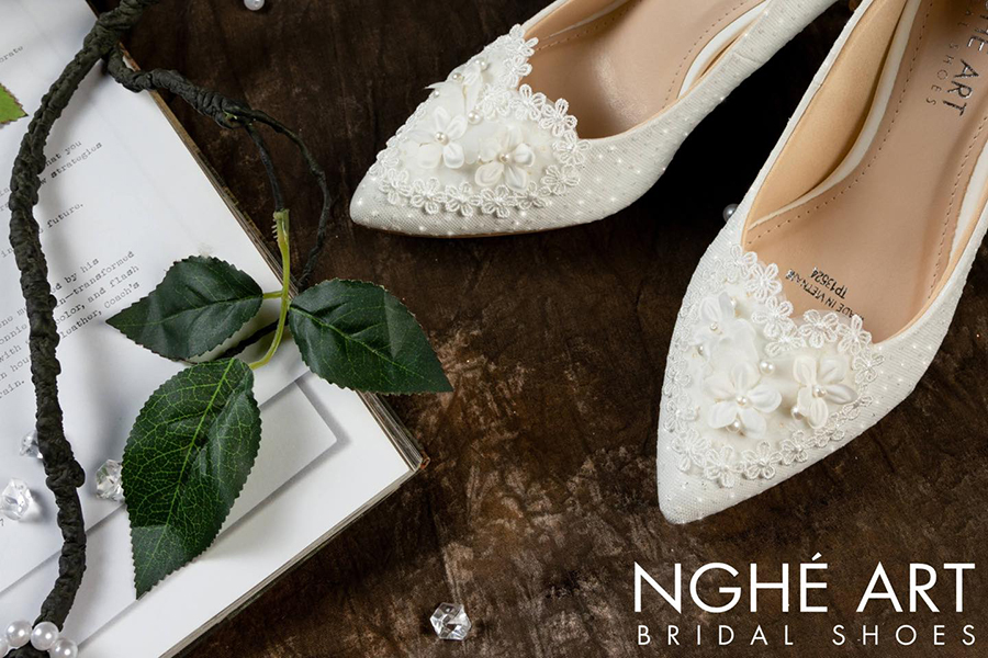 Top các mẫu giày cưới đẹp dành cho cô dâu mùa thu - Ảnh 11 -  Nghé Art Bridal Shoes – 0822288288