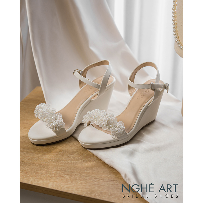 Giày cưới Nghé Art đế xuồng hoa voan pha lê 8 cm 537-236-8P-DA-TRANG - Ảnh 1 - Nghé Art Bridal Shoes – 0822288288