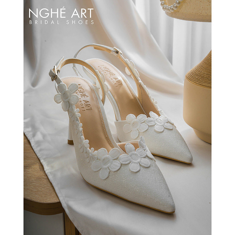 Giày cưới Nghé Art form slingback đính hoa 547-535-NHU-TRANG - Ảnh 1 - Nghé Art Bridal Shoes – 0822288288