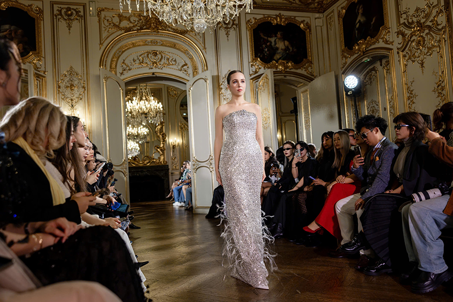Nghé Art Cùng Linh Nga Couture Chạm Ngõ Paris Fashion Week - Ảnh 1 - Nghé Art Bridal Shoes – 0822288288