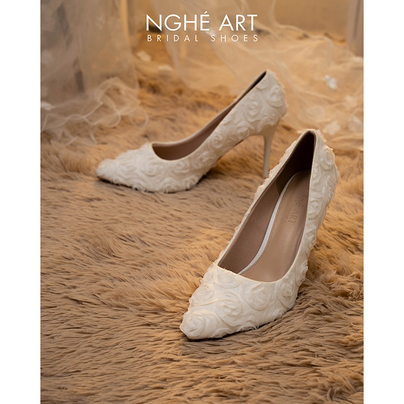 Giày cưới Nghé Art ren hoa hồng trắng cao 10 cm 545-377-10P-NHU-TRANG - Ảnh 3 - Nghé Art Bridal Shoes – 0822288288