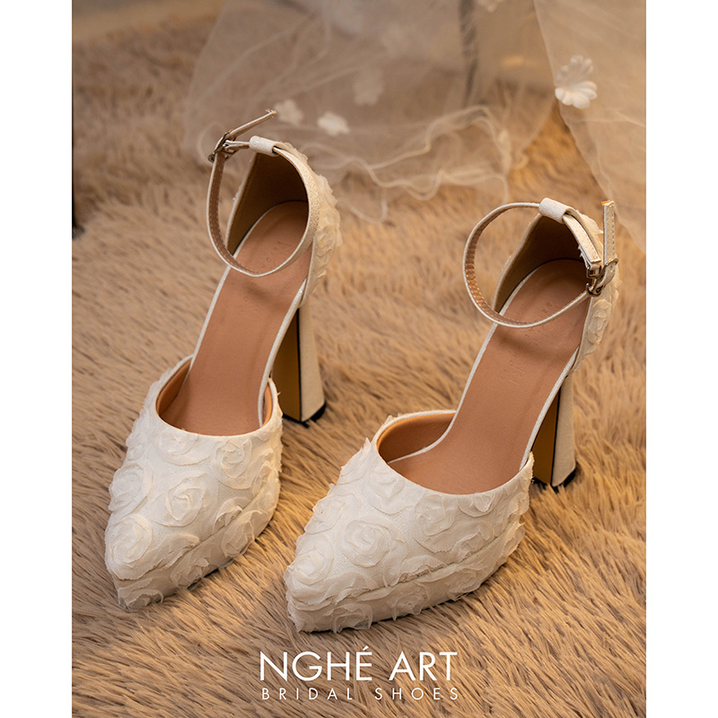 Giày cưới Nghé Art ren hoa hồng trắng cao 13 cm 545-481-13P-NHU-TRANG - Ảnh 1 - Nghé Art Bridal Shoes – 0822288288
