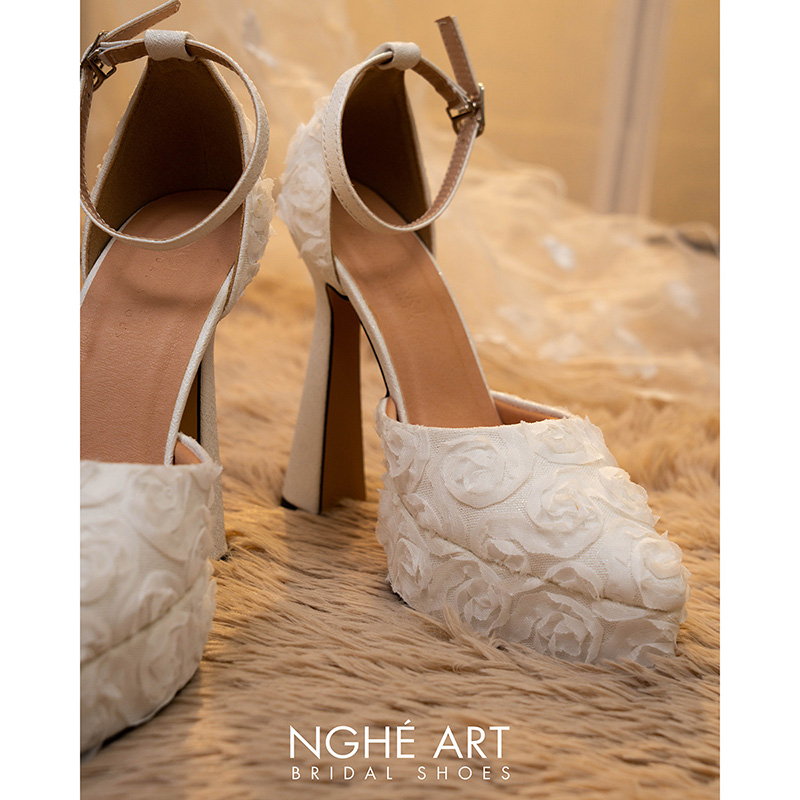 Giày cưới Nghé Art ren hoa hồng trắng cao 13 cm 545-481-13P-NHU-TRANG - Ảnh 3 - Nghé Art Bridal Shoes – 0822288288