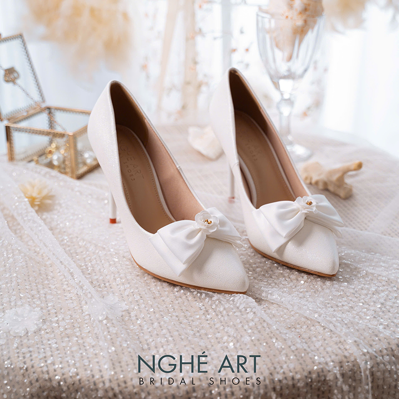 Giày Cưới Nơ Satin Đính Hoa - Ảnh 1 - Nghé Art Bridal Shoes – 0822288288