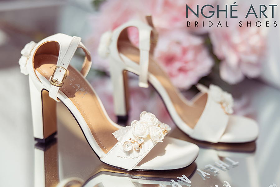 Giày cưới sandal - Top các mẫu giày cô dâu không thể bỏ qua - Ảnh 2 -  Nghé Art Bridal Shoes – 0822288288