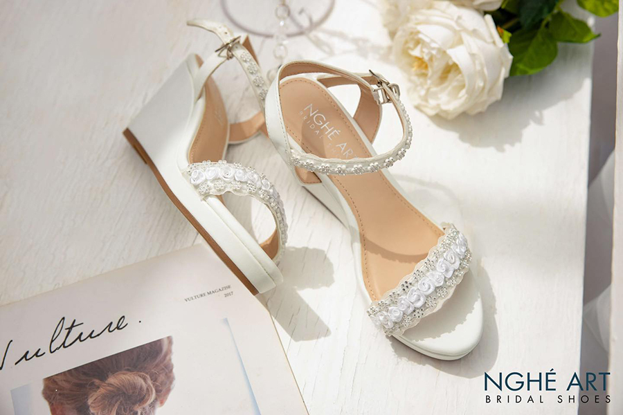Giày cưới sandal - Top các mẫu giày cô dâu không thể bỏ qua - Ảnh 5 -  Nghé Art Bridal Shoes – 0822288288