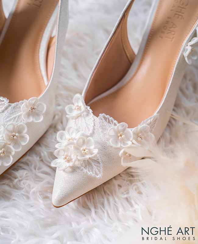 Giày cưới slingback đính hoa 3D - Ảnh 5 - Nghé Art Bridal Shoes – 0822288288