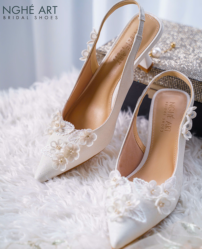 Giày cưới slingback đính hoa 3D - Ảnh 6 - Nghé Art Bridal Shoes – 0822288288