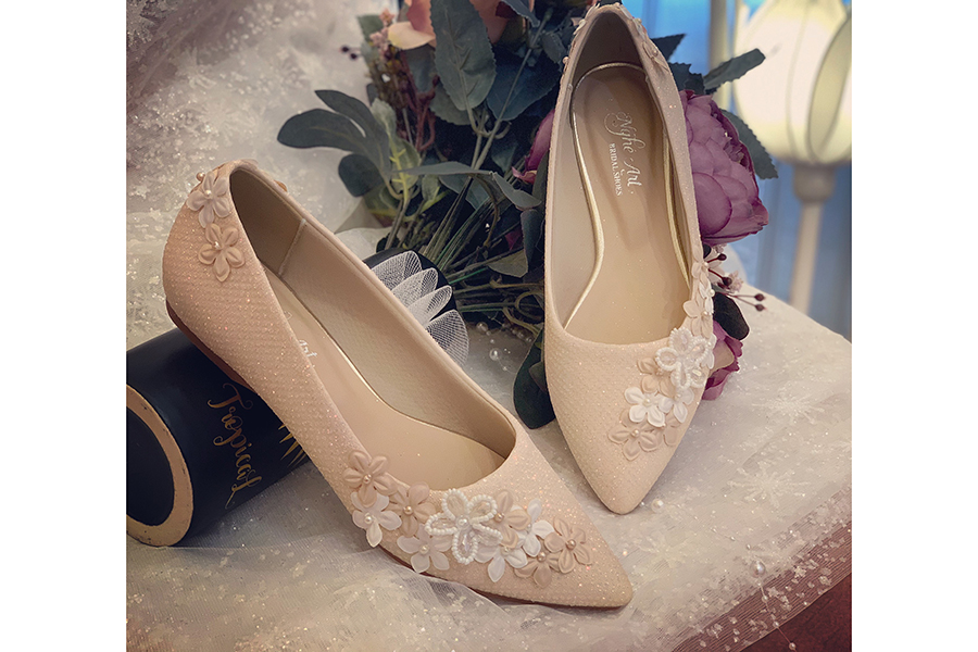 Kinh nghiệm lựa chọn giày cưới phù hợp với trang phục cho cô dâu - Ảnh 2 -  Nghé Art Bridal Shoes – 0908590288
