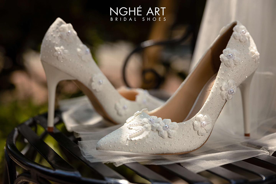 Lựa Chọn Giày Thích Hợp Cho Bộ Ảnh Cưới - Ảnh 1 - Nghé Art Bridal Shoes – 0822288288