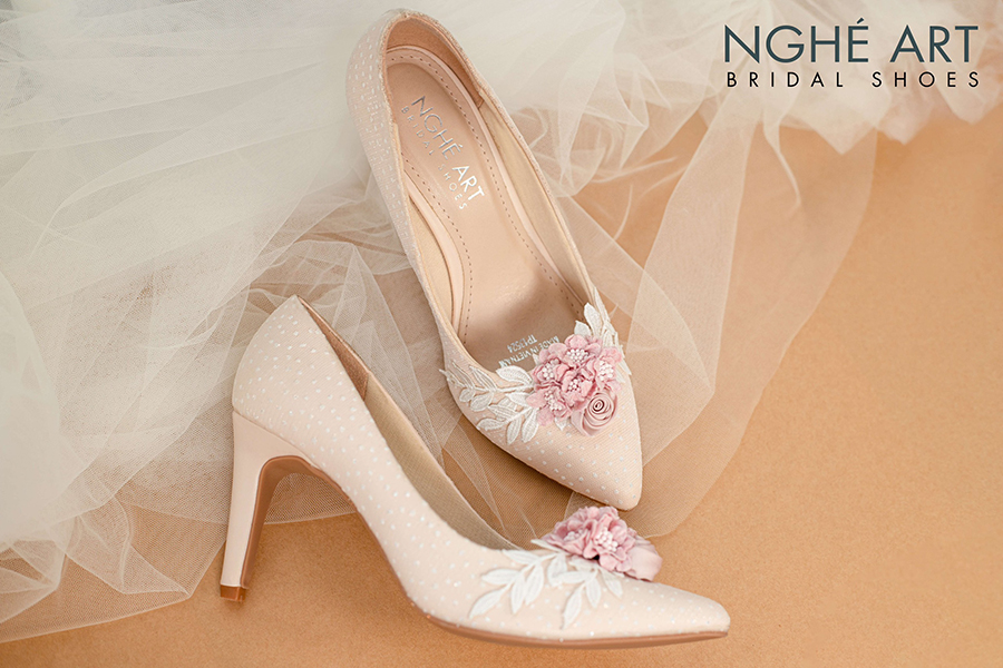 Top 5 mẫu giày cưới hoạ tiết hoa hồng hot nhất tại nhà Nghé Art Bridal Shoes - Ảnh 8 - Nghé Art Bridal Shoes – 0822288288