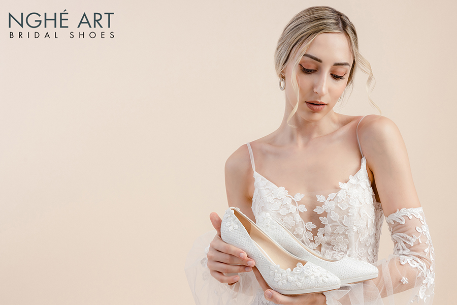 Top 5 quà cưới cho bạn thân cao cấp, ý nghĩa - Ảnh 6 -  Nghé Art Bridal Shoes – 0908590288